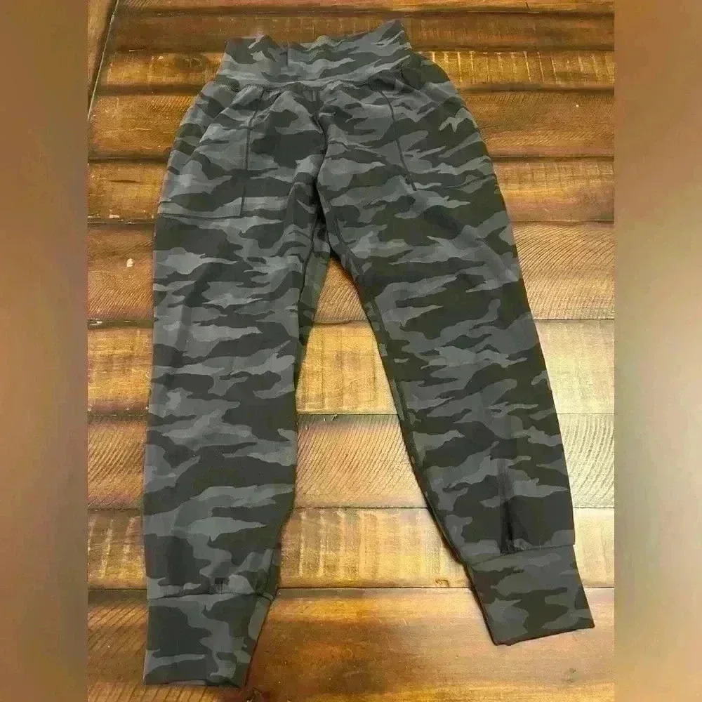 NWOT athleta‎ XSP salutation camp joggers